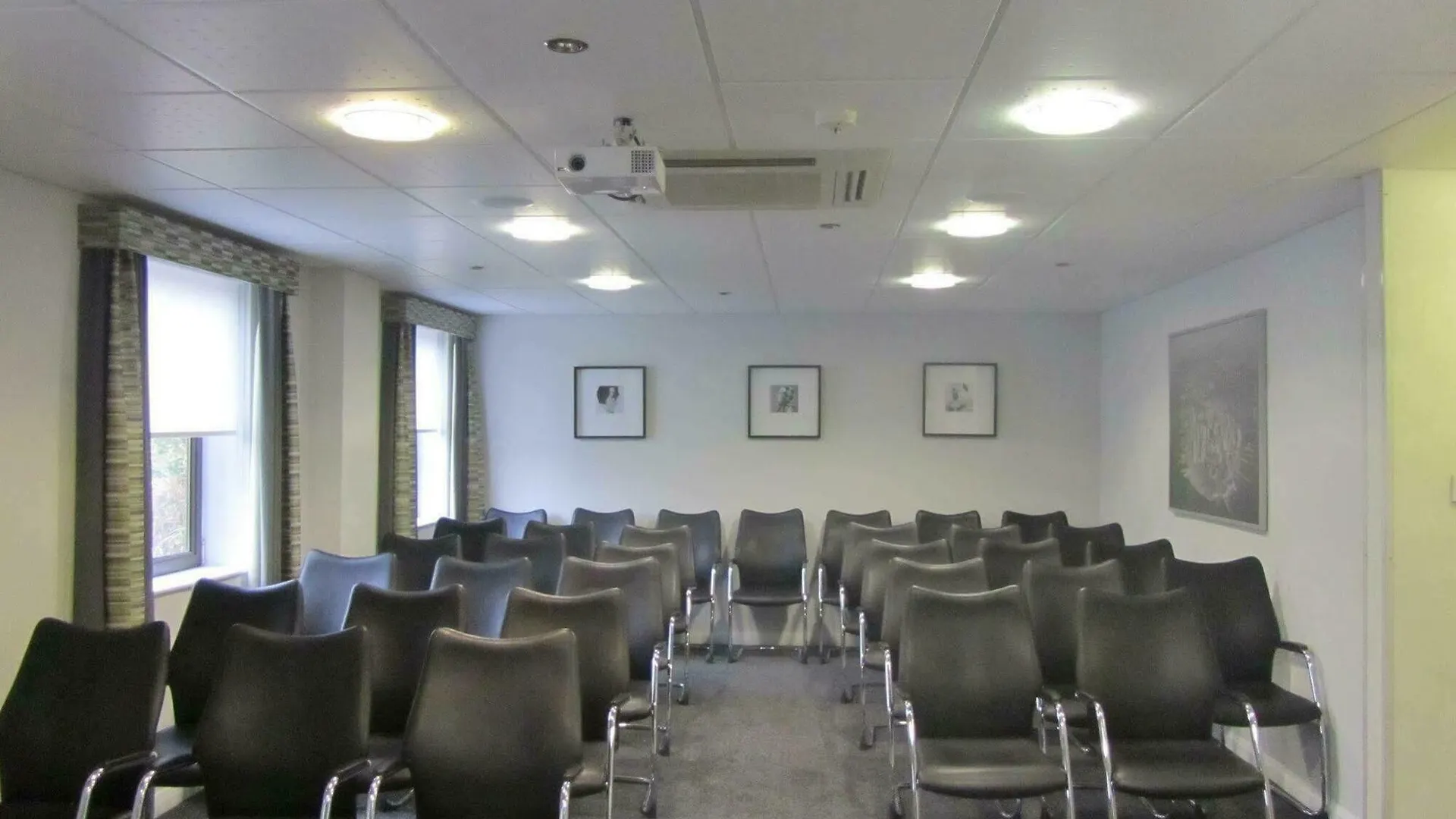 Holiday Inn Nottingham By Ihg 4*,
