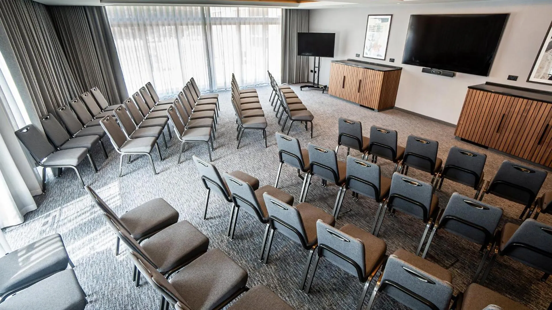 Holiday Inn Nottingham By Ihg 4*,